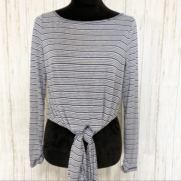 CHELSEA & Violet NWT crop tie striped blue white top size Medium - Picture 2 of 9